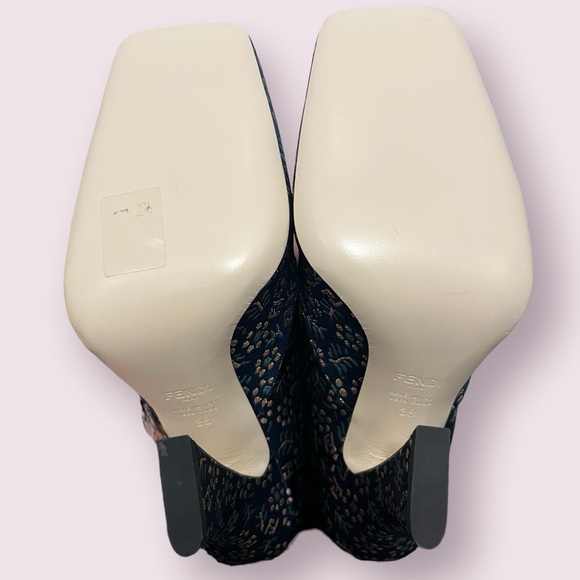 Fendi Floral Jacquard Boots - Picture 3 of 10